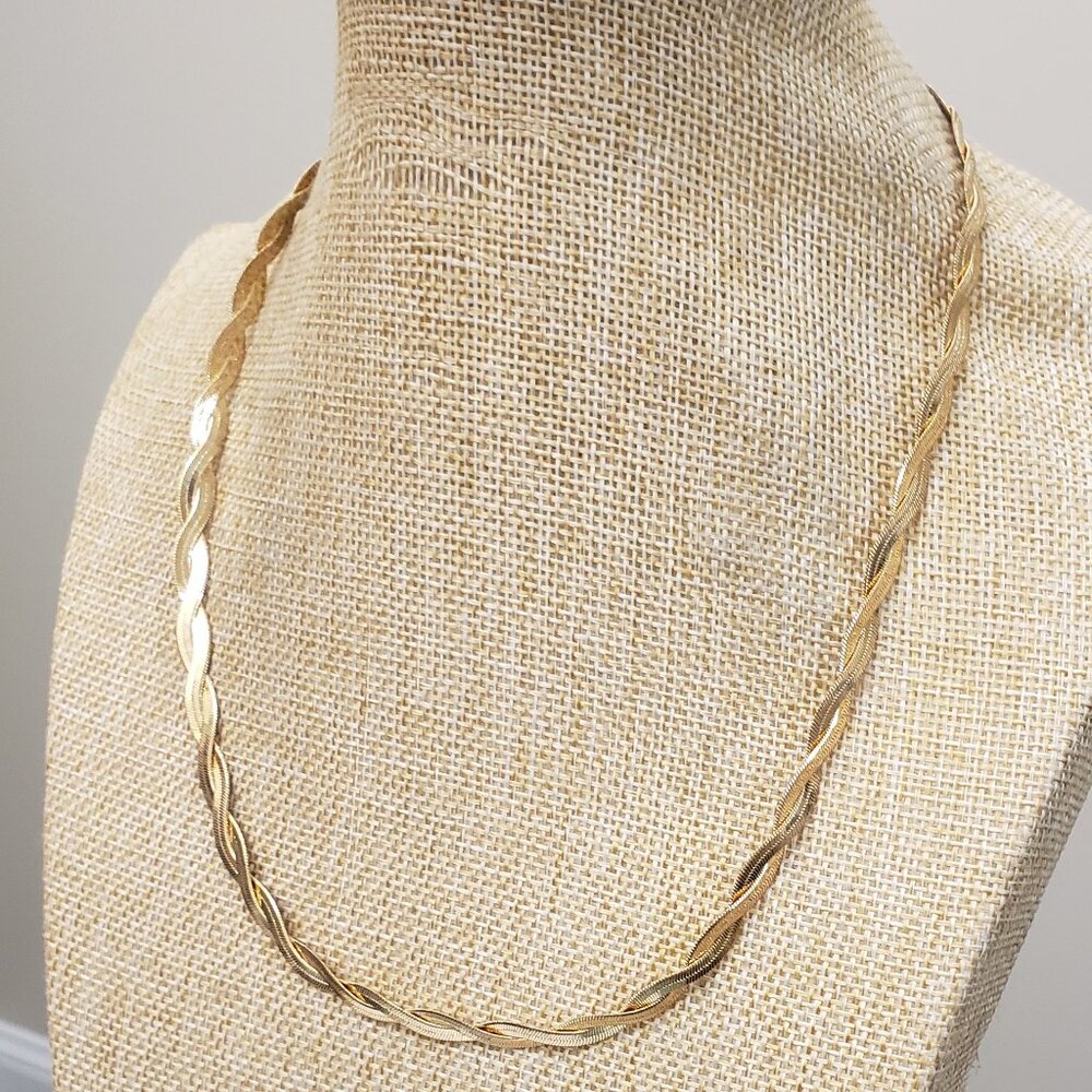 Express, NWOT, gold tone twist fashion necklace